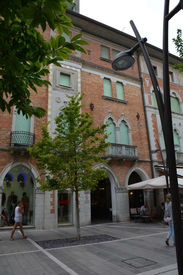 Excelsior 10 - Luxury Apartment Grado Bagian luar foto